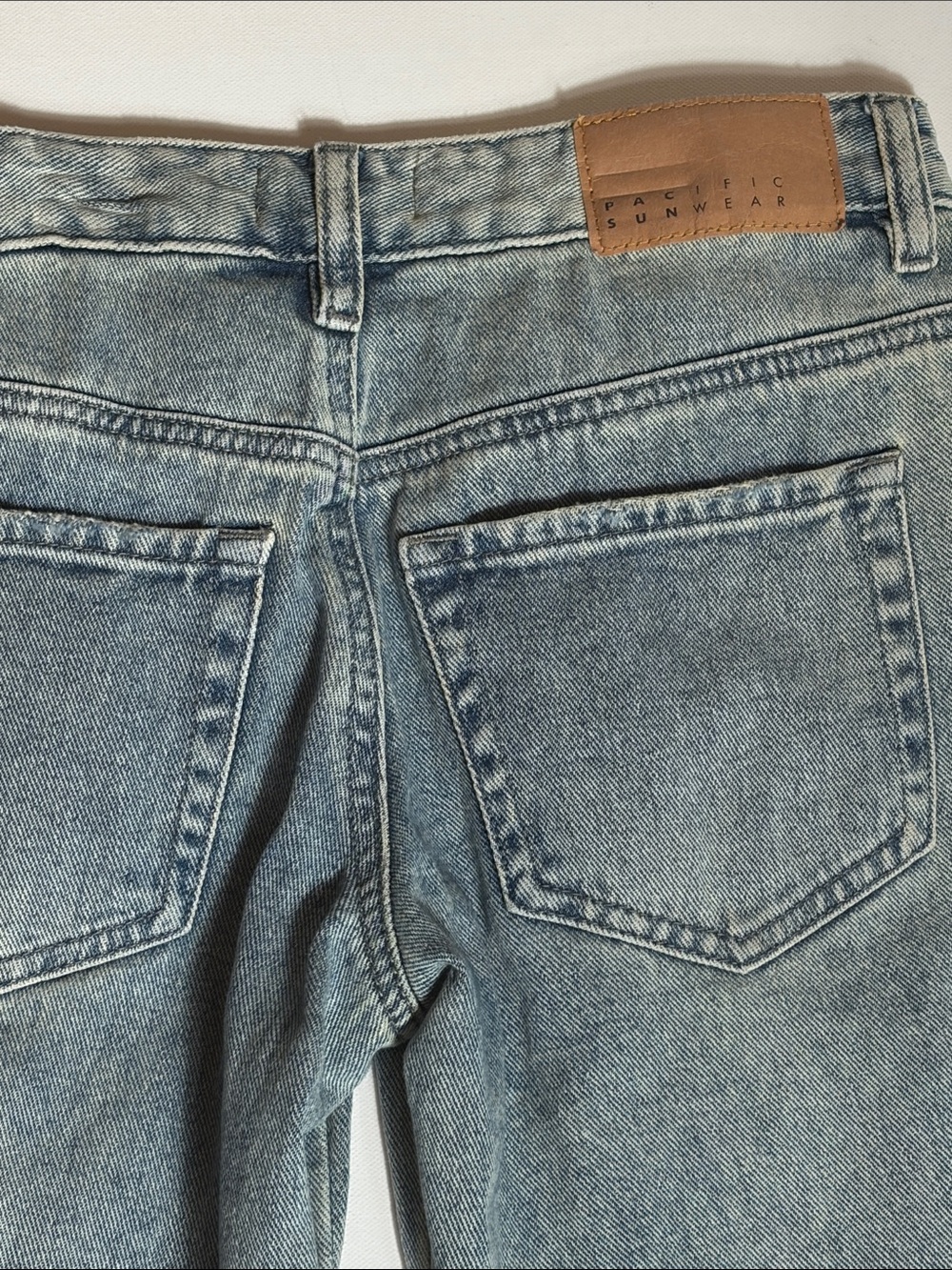 PacSun Casey Low Rise Baggy Jeans Women’s Size 24 Light Wash Wide Leg Denim - Picture 3 of 4